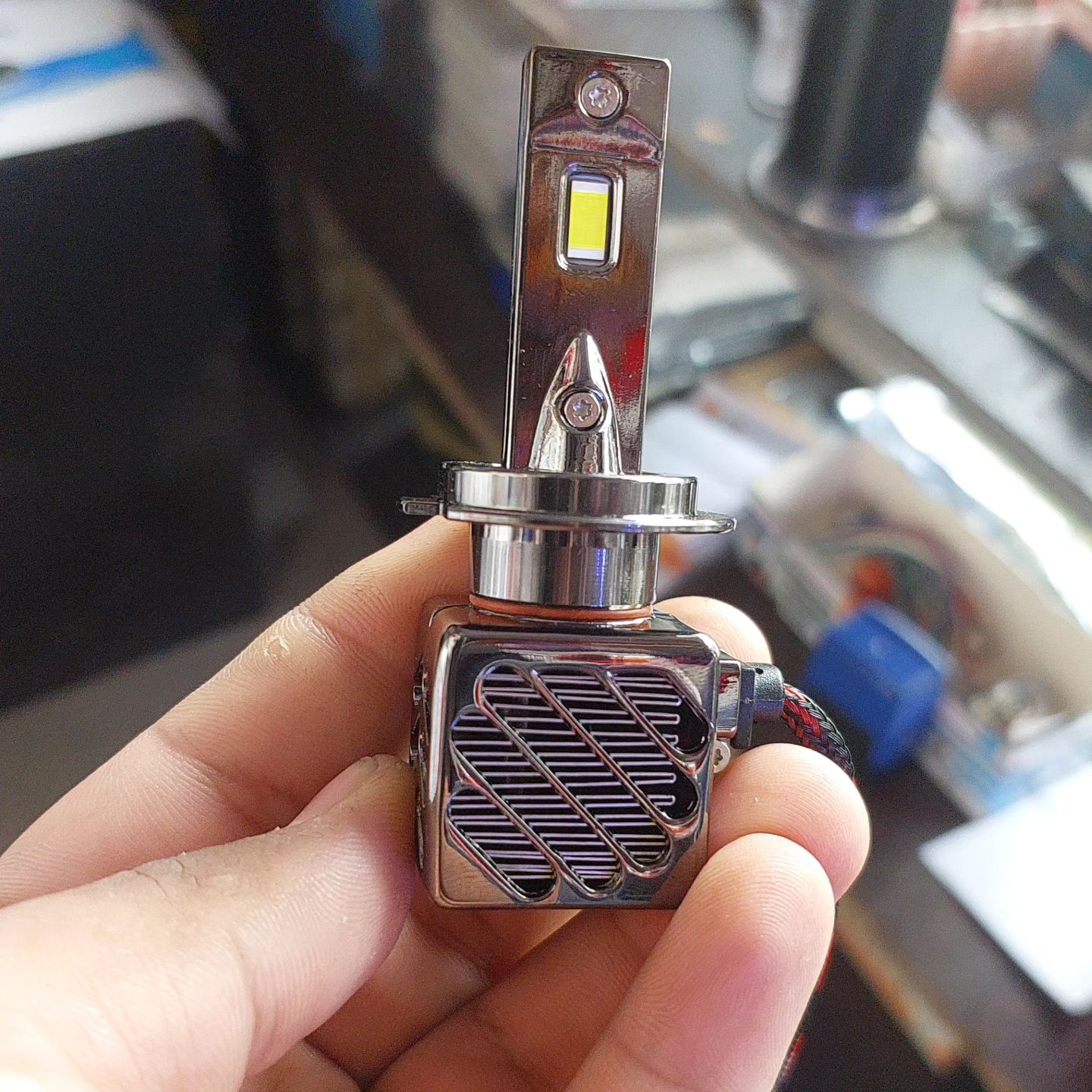 موجود در پایه های ۱.۷